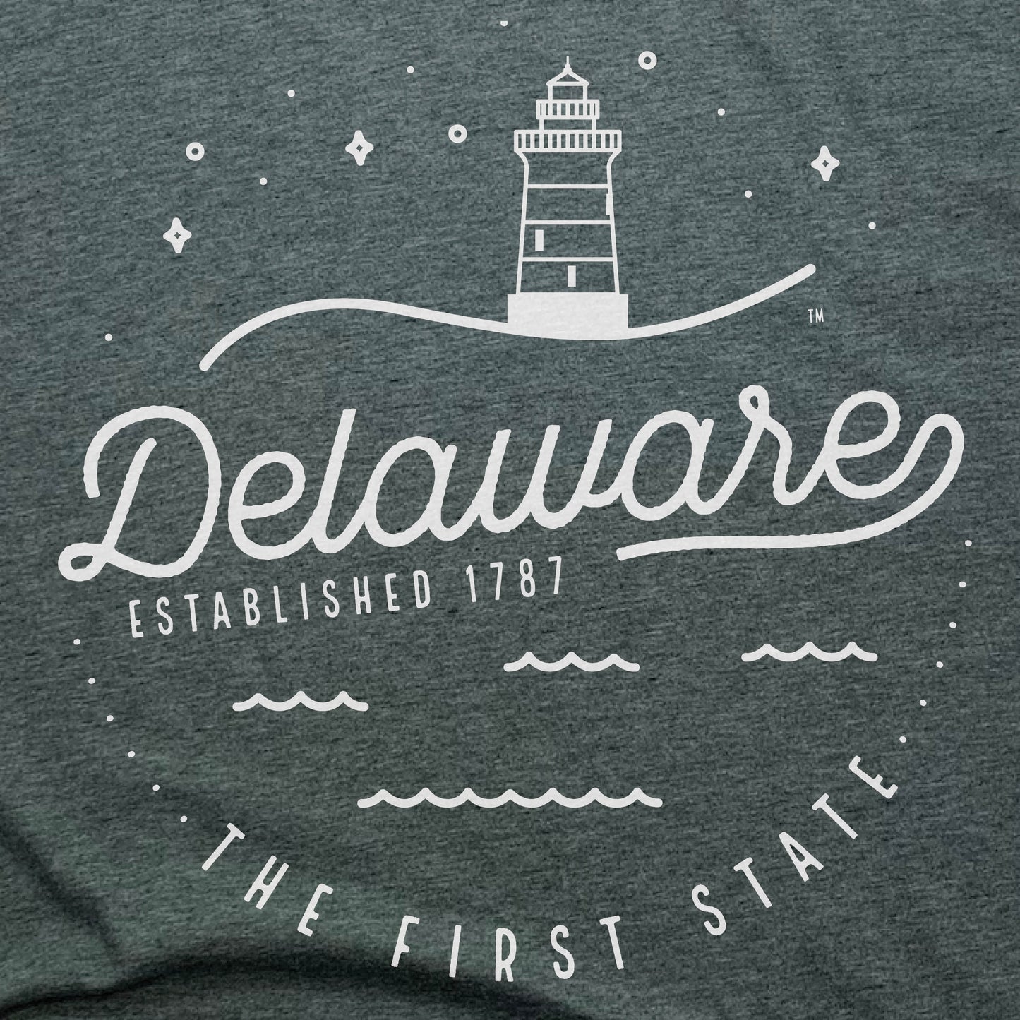 DELAWARE | UNISEX TEE | CREST